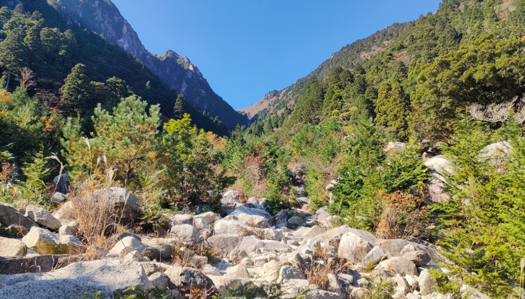御在所岳ロープウェイから御在所岳へ㉑