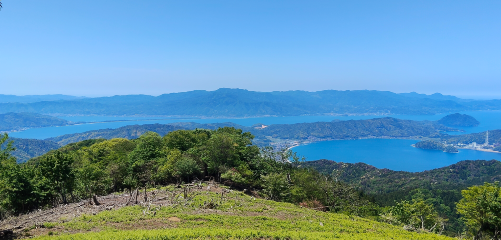 由良ヶ岳（西峰）からの景色